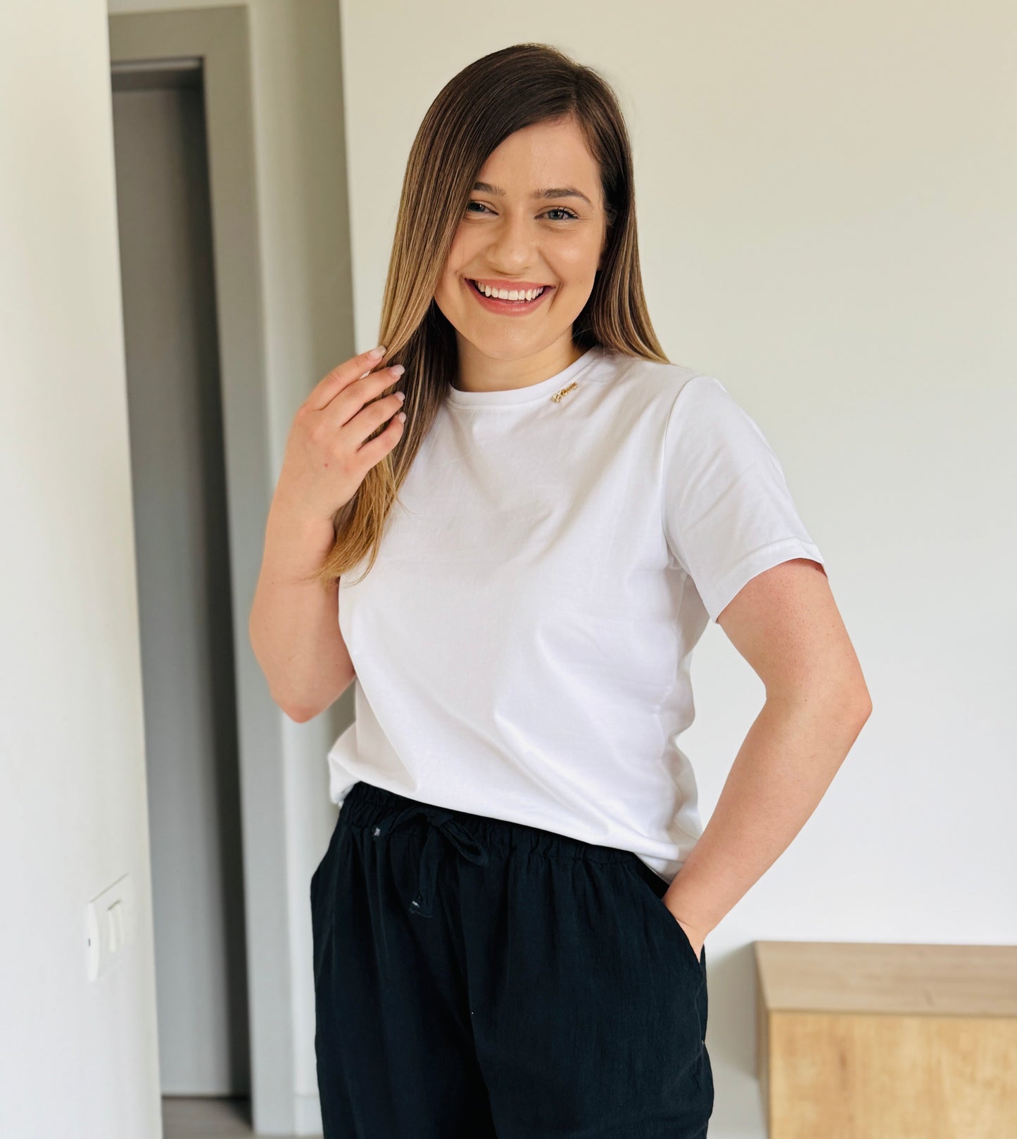 Tricou basic oversized cu detaliu decorativ
