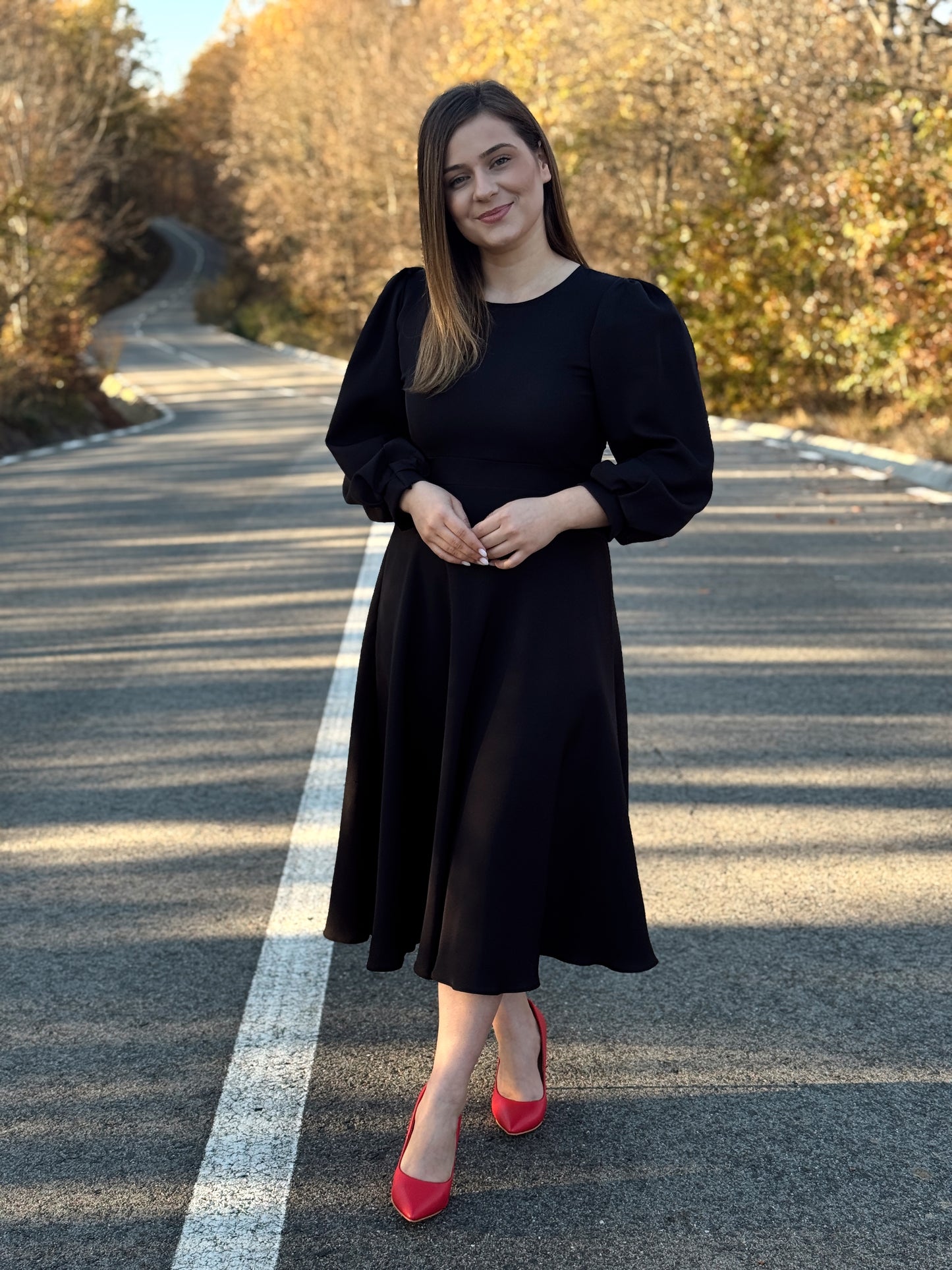 Rochie Midi Elegantă din Stofă Barbi – Negru Clasic