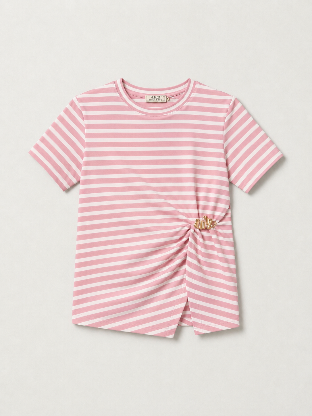 Tricou casual în dungi cu detaliu decorativ în talie
