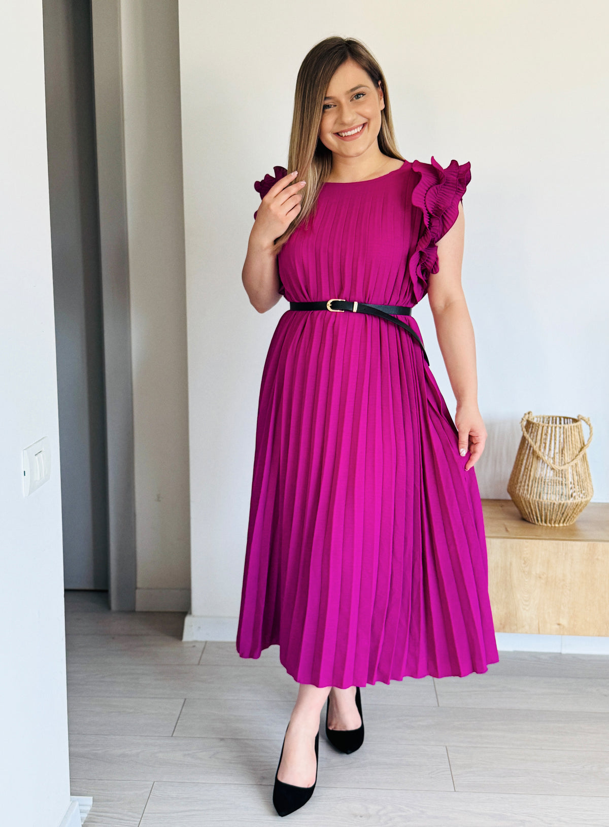 Rochie plisată din vâscoză cu volane