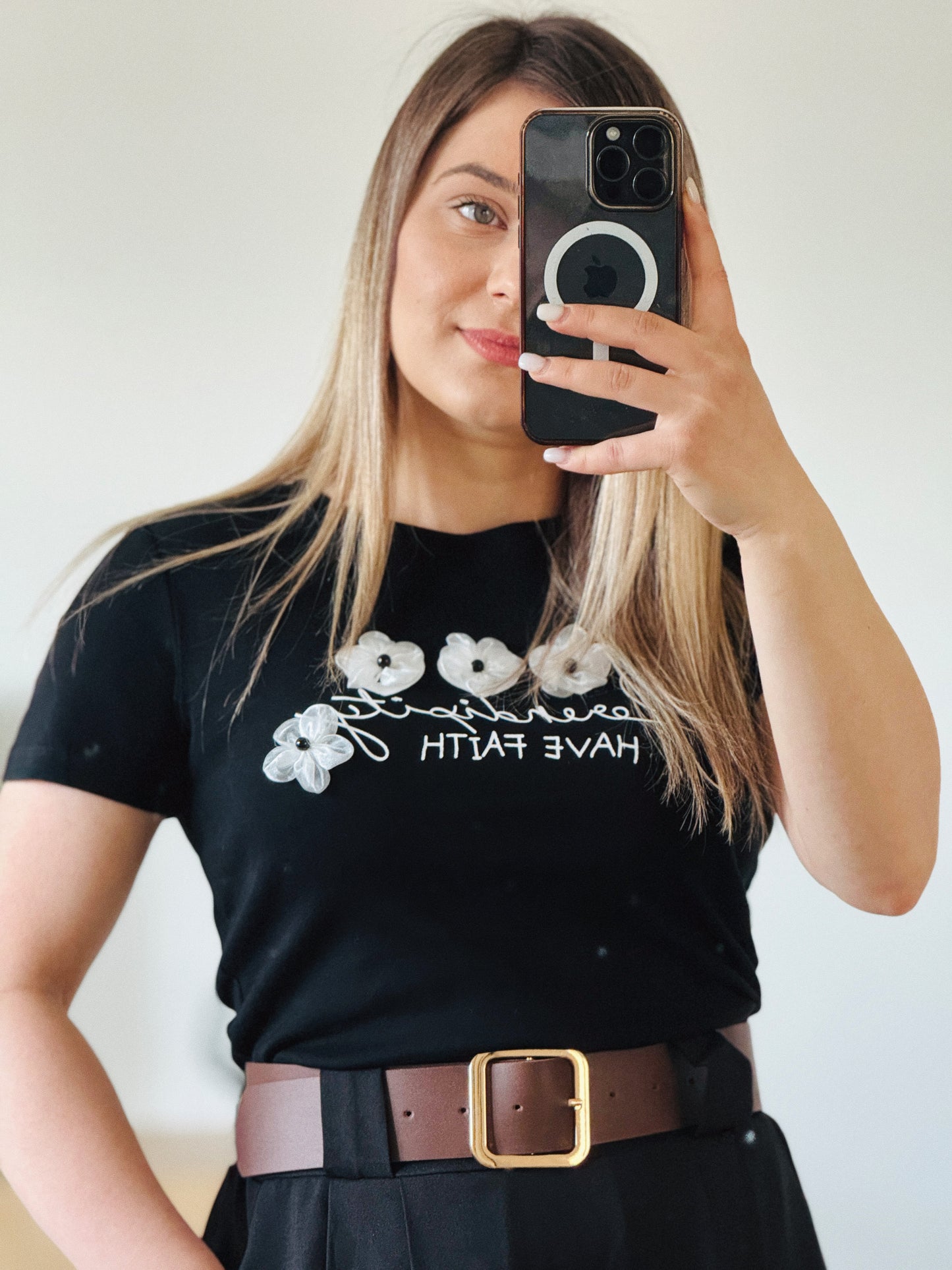 Tricou cu Print și Aplicații Florale