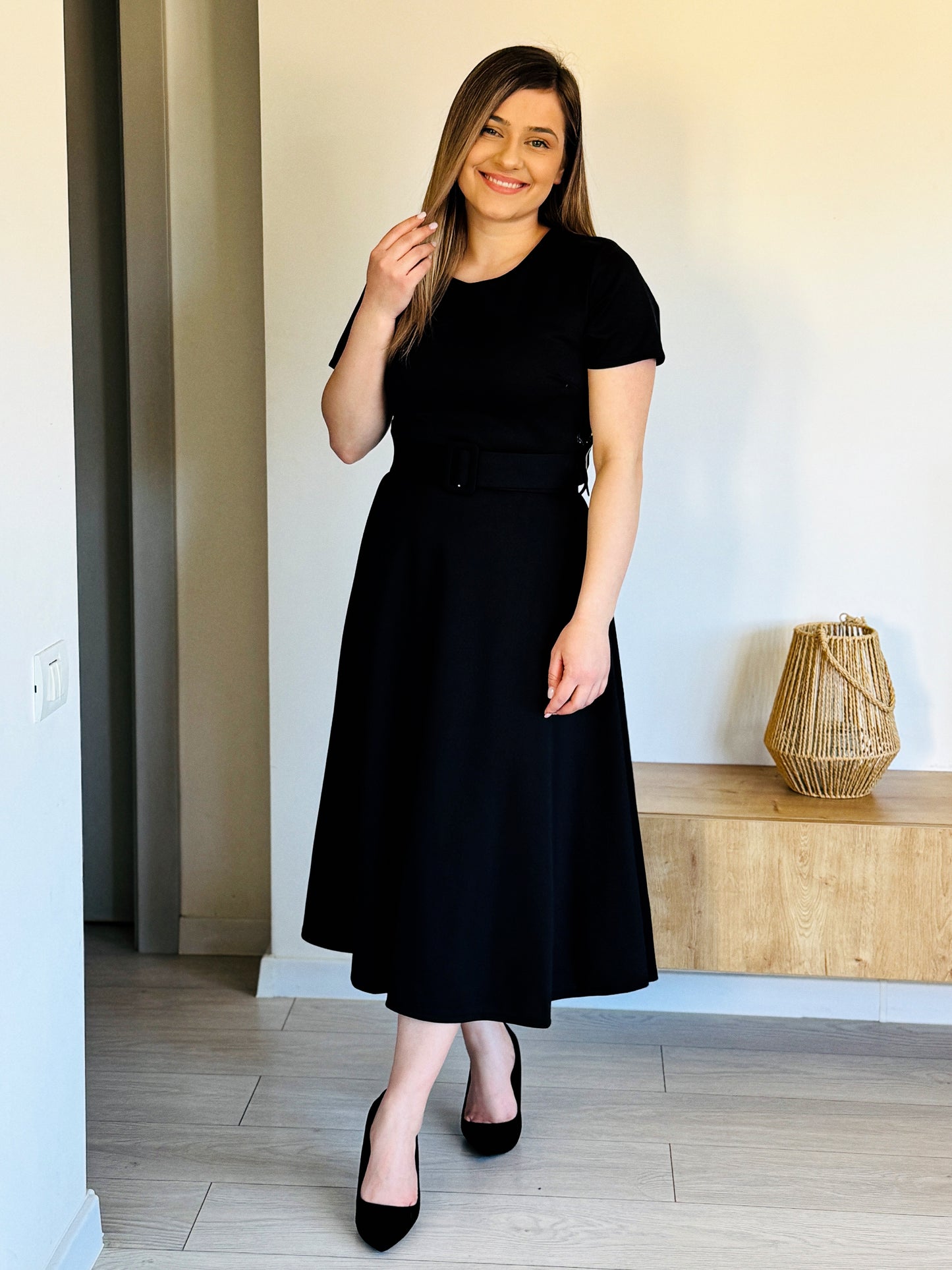 Rochie Midi cu Curea în Talie