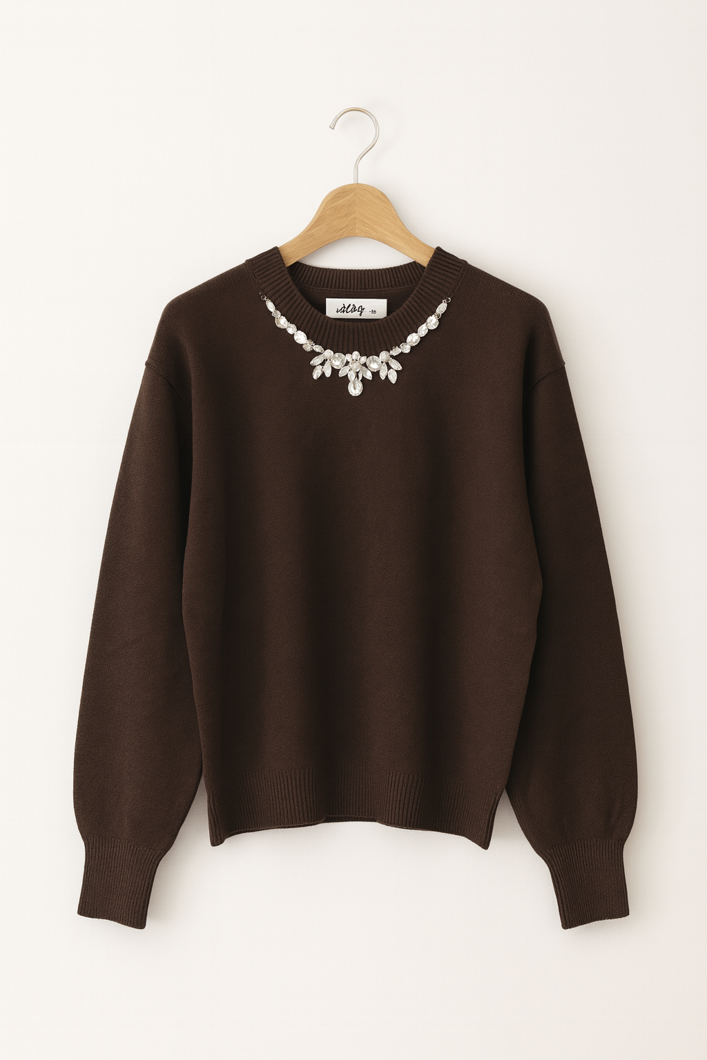 Pulover Soft cu Colier de Pietre – Model Elegant