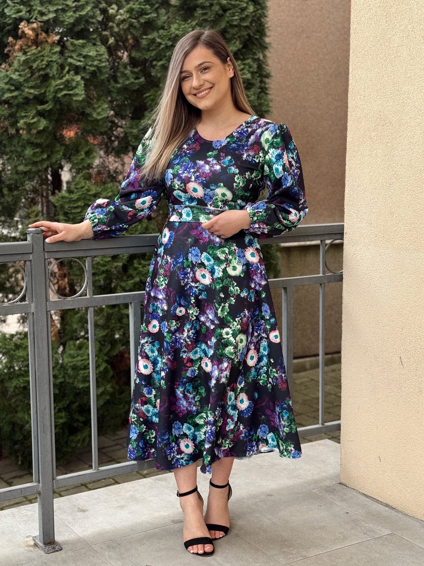 Rochie Elegantă Florală din Stofă Barbie