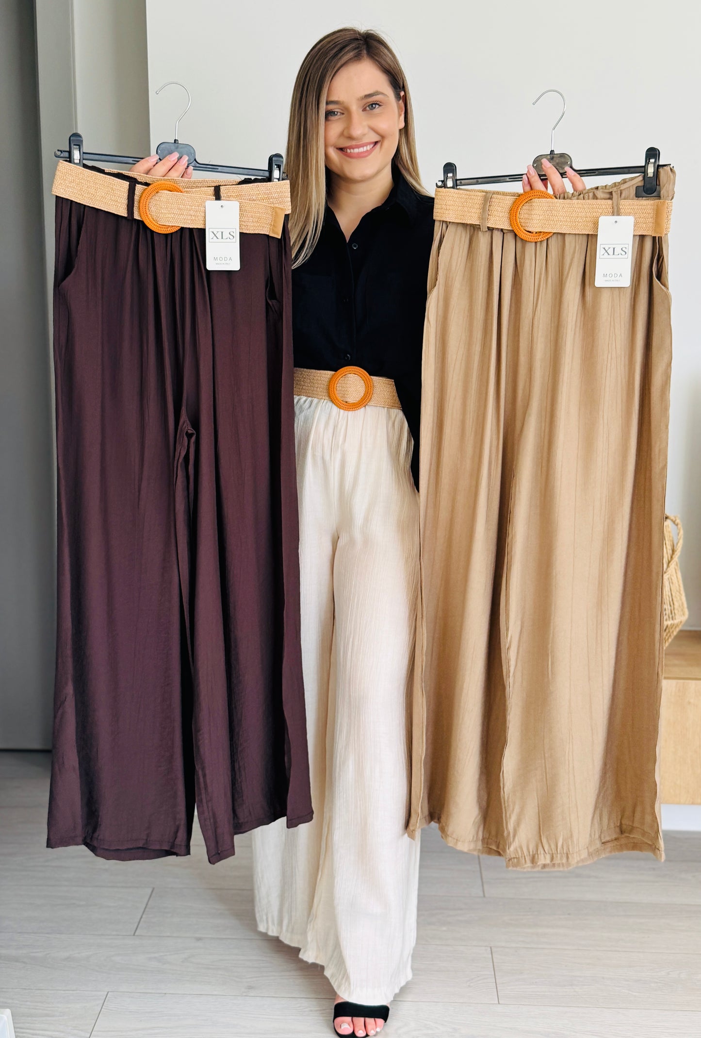 Articolul zilei 3 🎀                       Pantaloni palazzo satinați cu curea