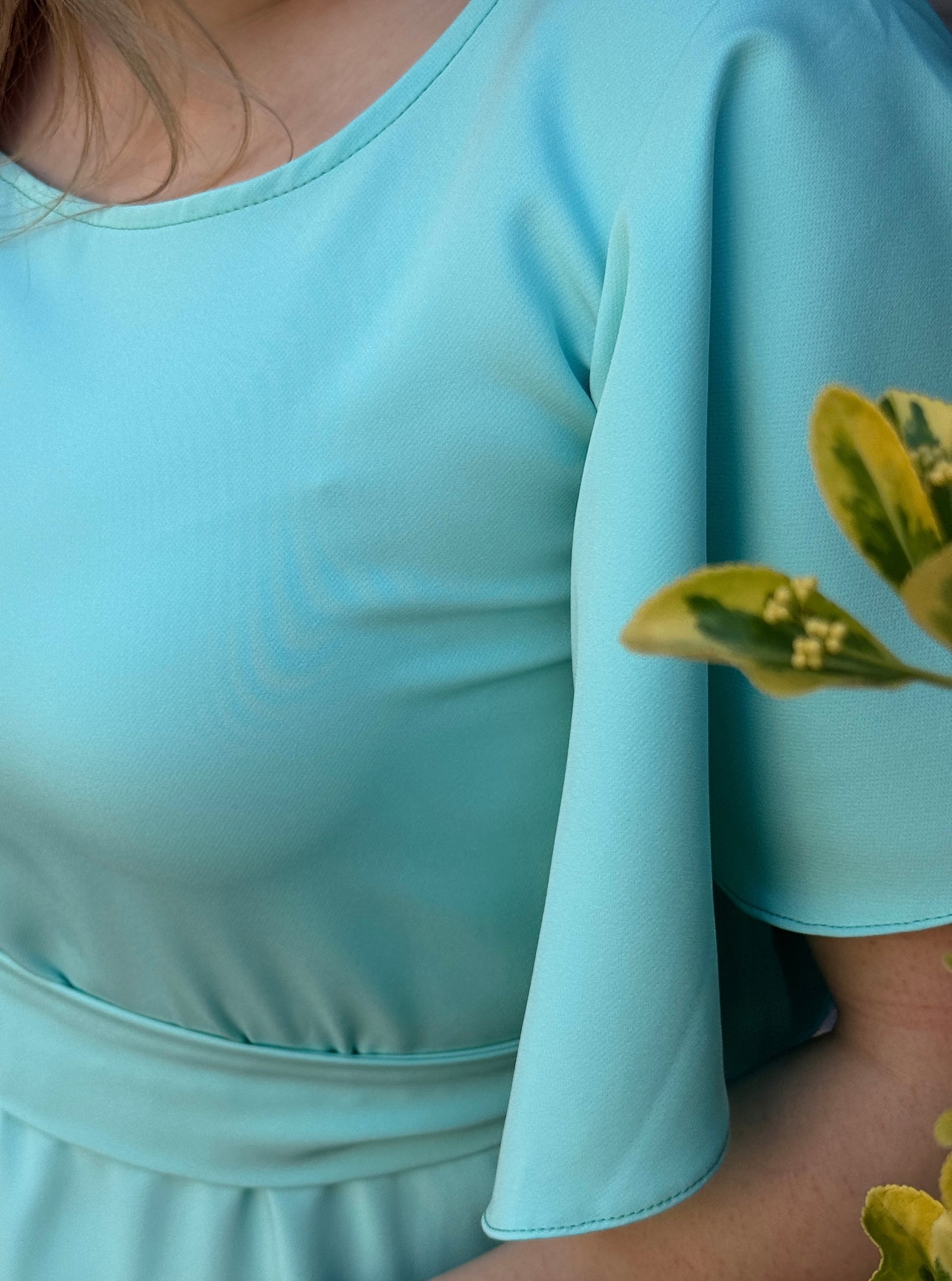 Rochie midi elegantă din stofă verde mentă