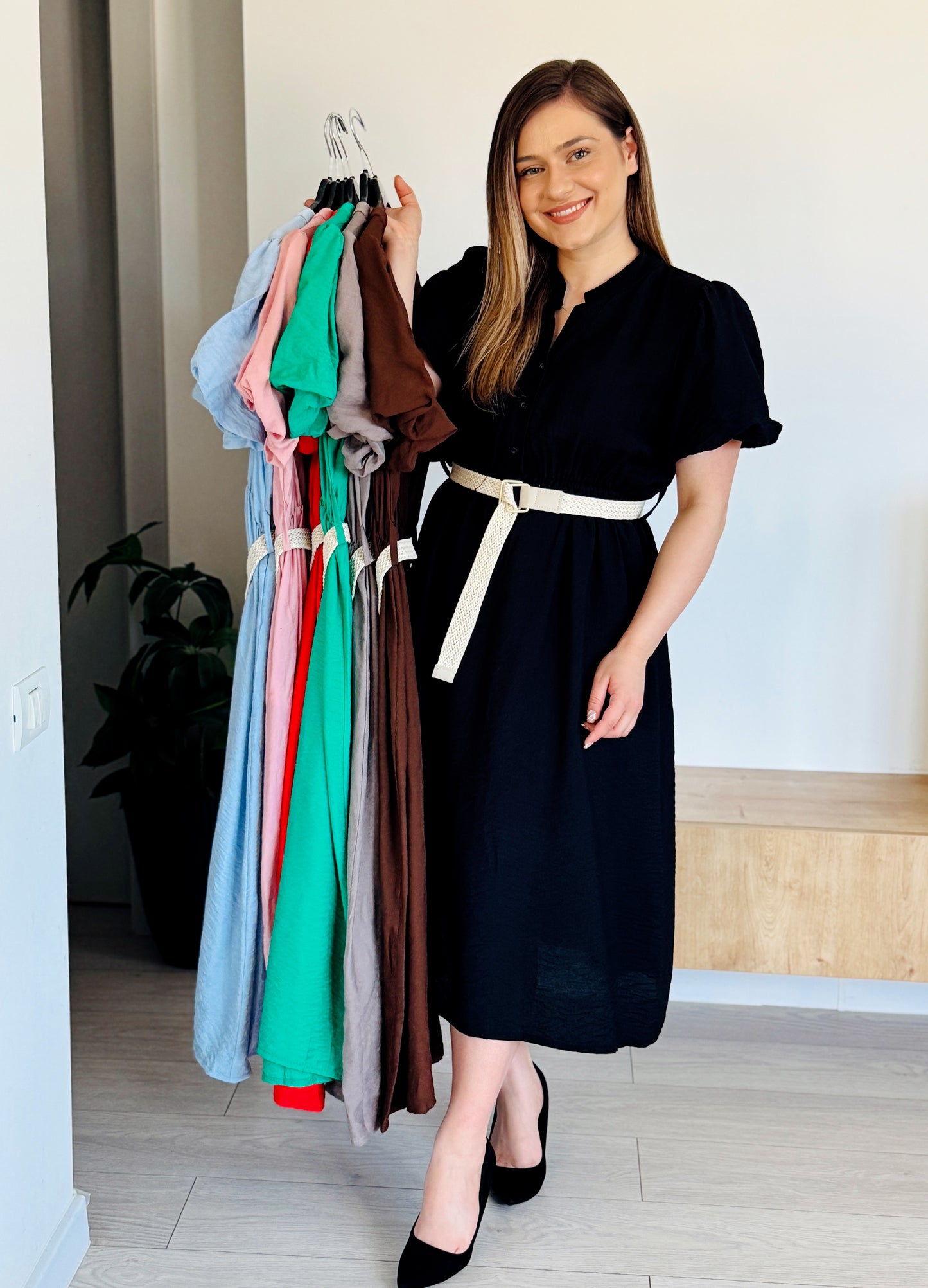 PRODUSUL ZILEI🎀                       Rochie midi lejeră cu cordon în talie