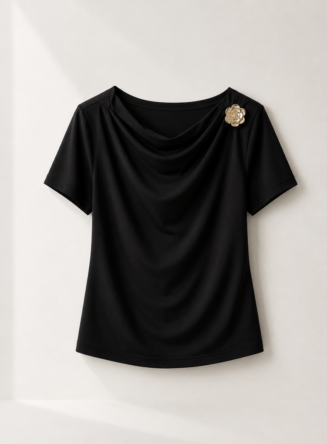 Articolul zilei 3 🎀                           Bluză elegantă cu pliuri și broșă detașabilă