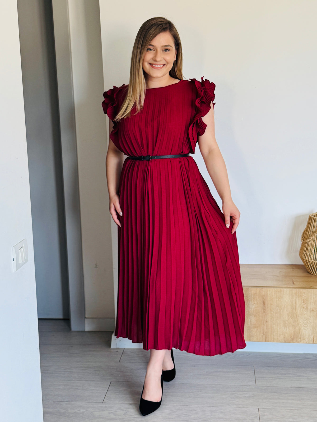 Rochie plisată din vâscoză cu volane