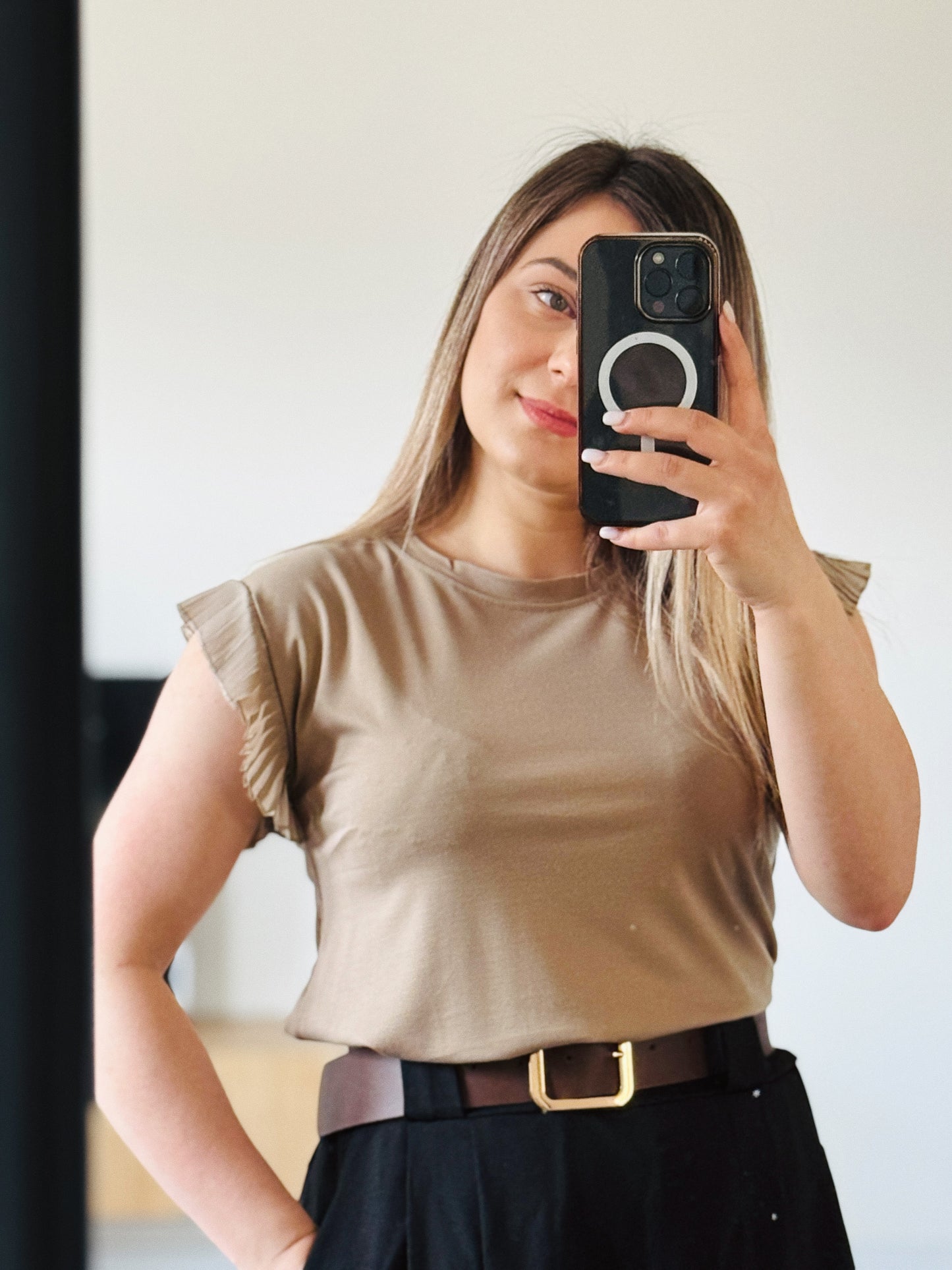 Top cu Volane la Mâneci