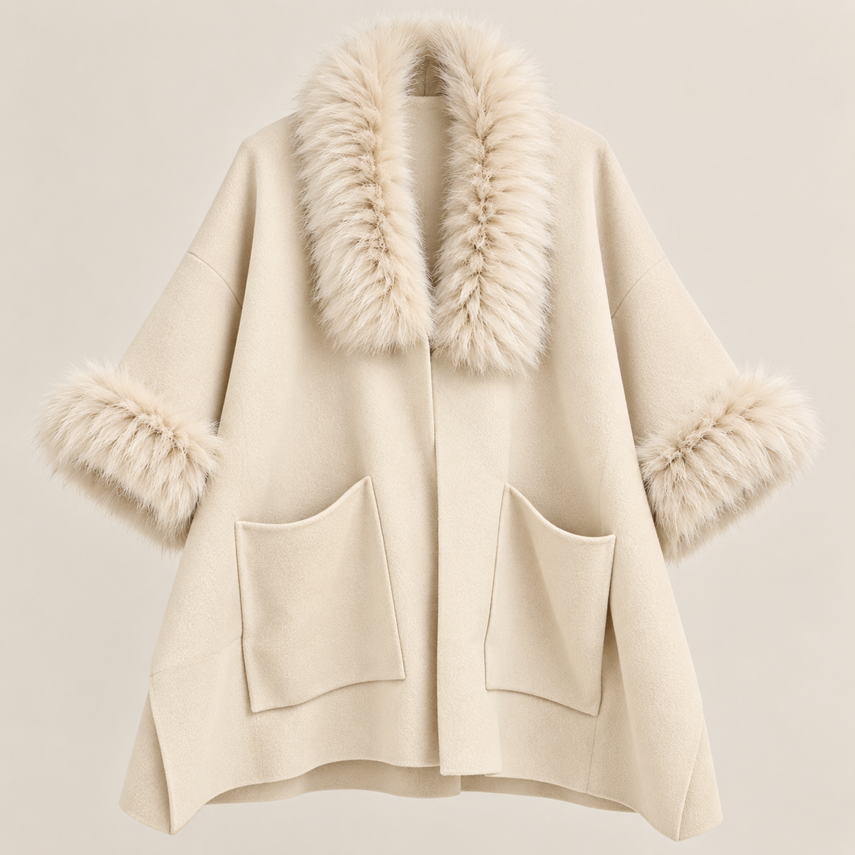 Poncho elegant cu blăniță detașabilă