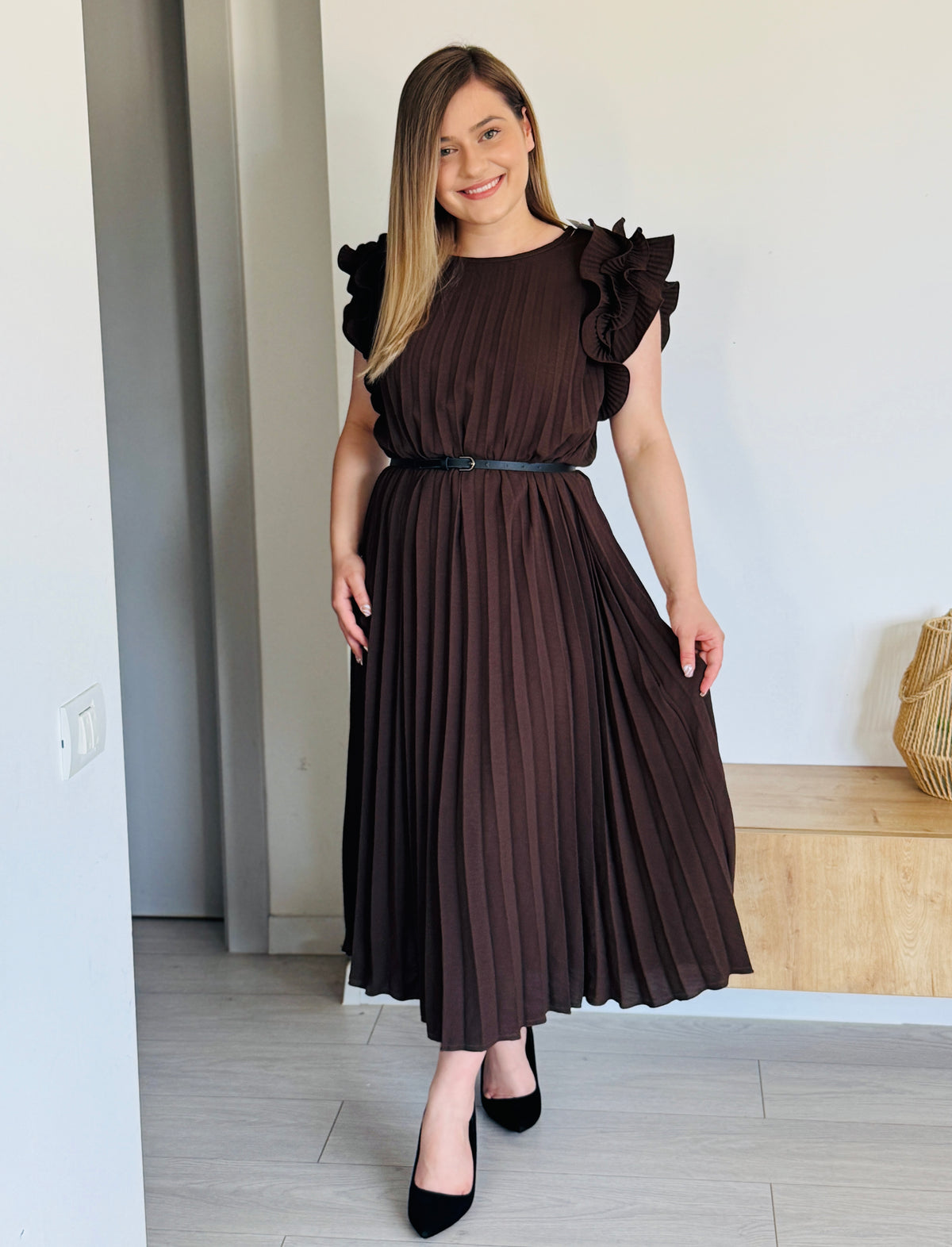 Rochie plisată din vâscoză cu volane