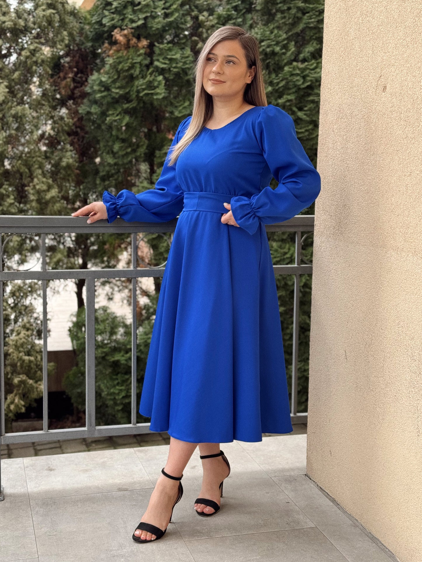 Rochie Elegantă din Stofă Barbie