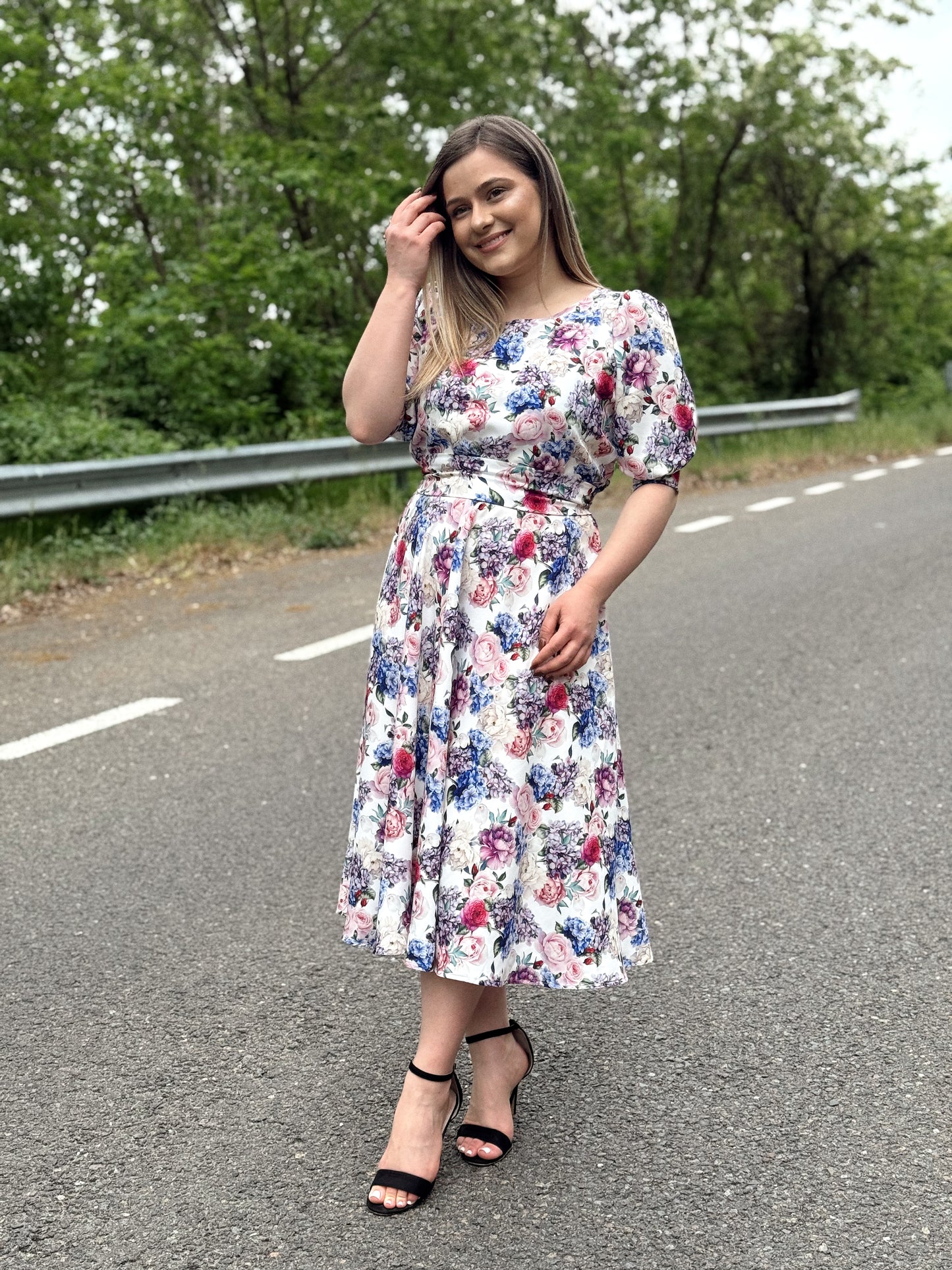 Rochie midi din vâscoză cu imprimeu floral