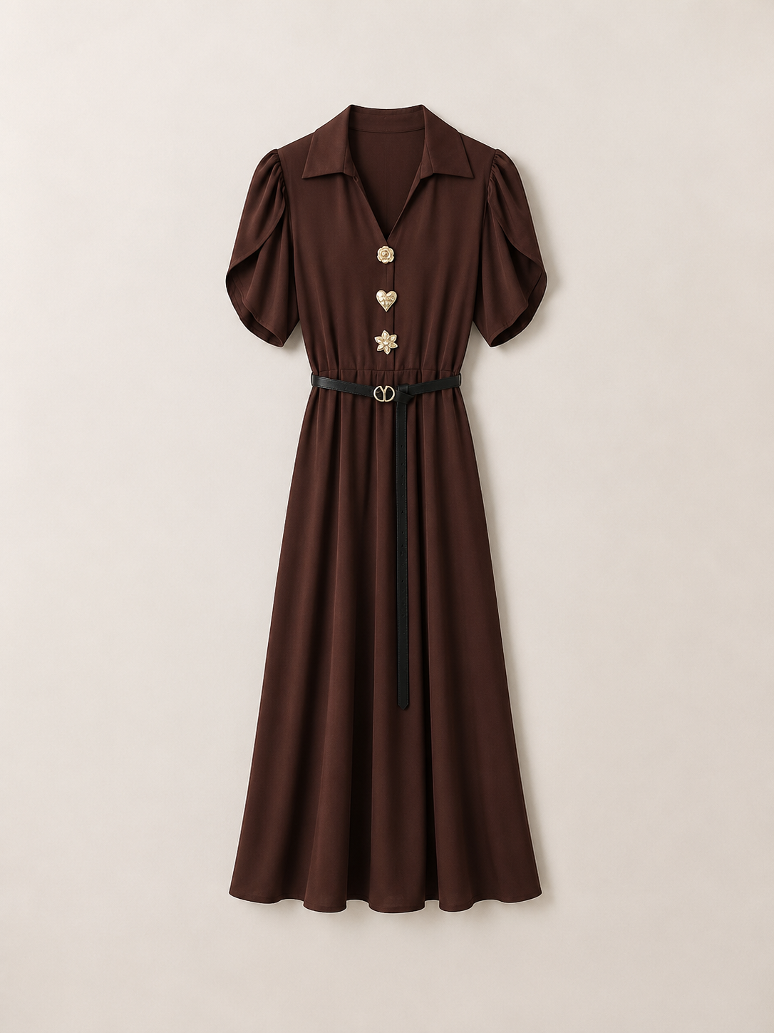 Rochie lungă elegantă cu nasturi decorativi și guler