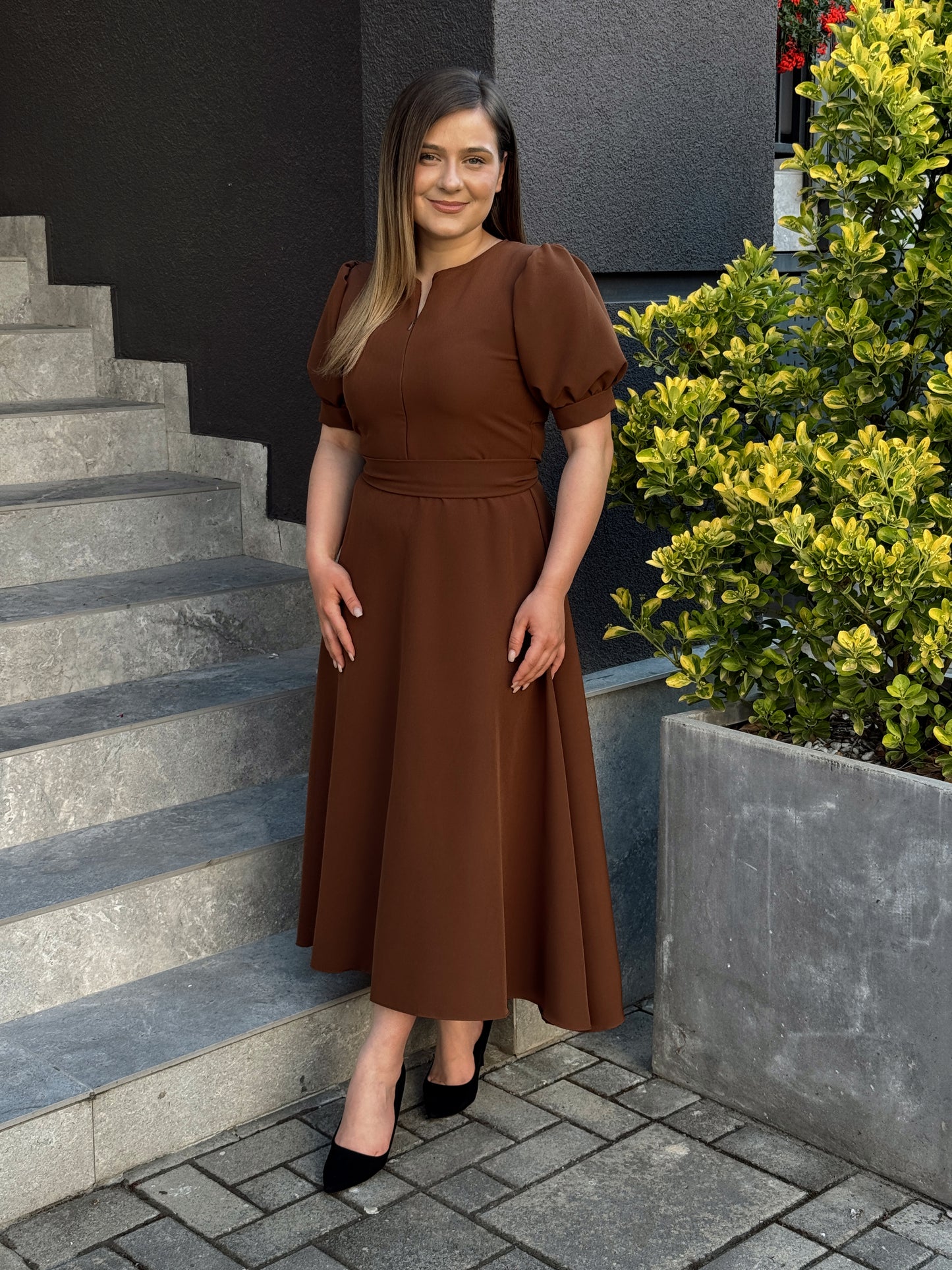 Rochie midi elegantă din stofă Barbi maro