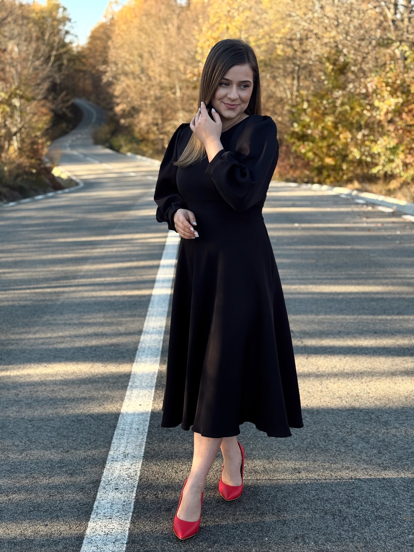 Rochie Midi Elegantă din Stofă Barbi – Negru Clasic