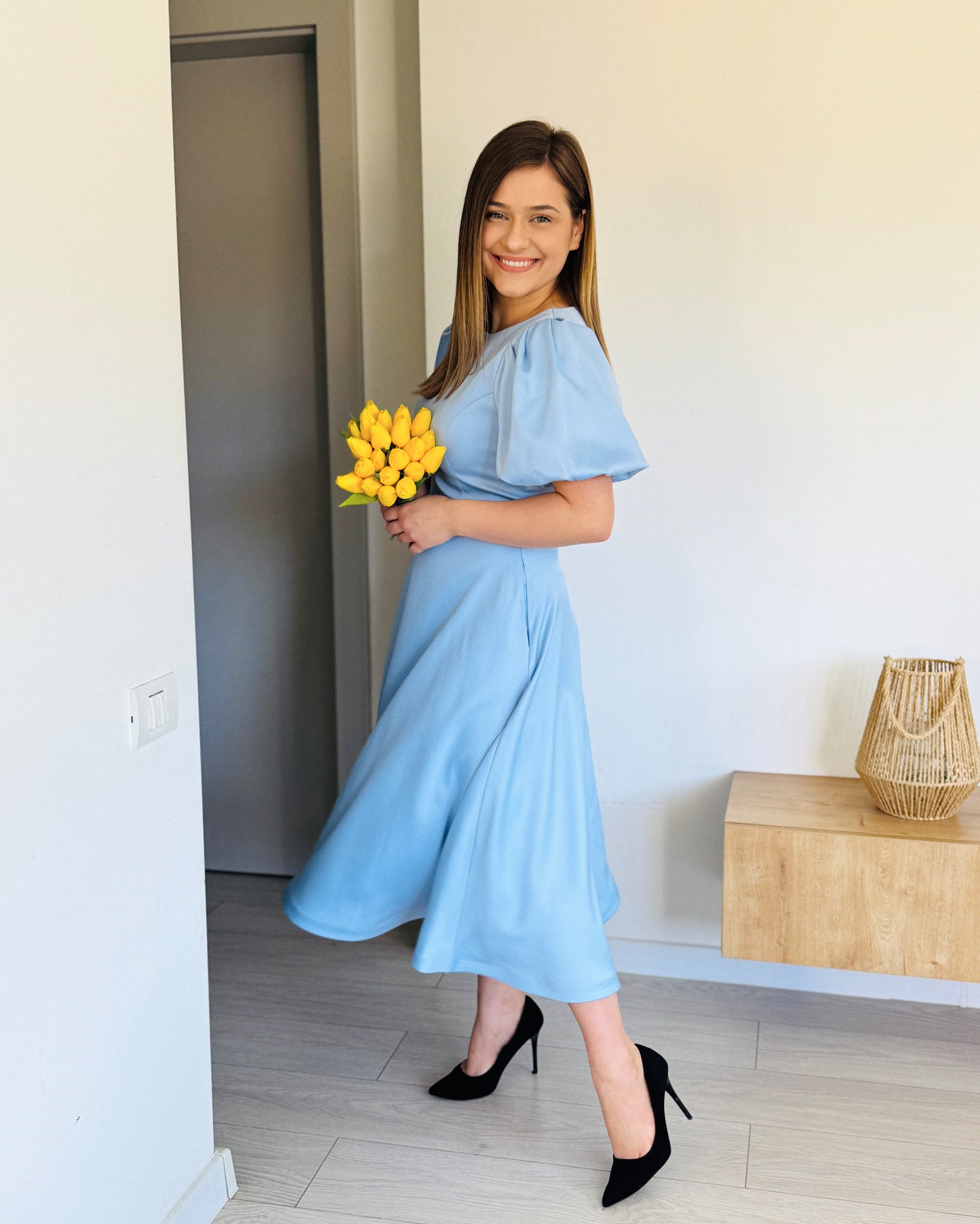 Rochie elegantă cu mâneci bufante