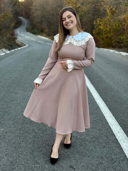 Rochie Midi din Stofă cu Guler și Manșete din Dantelă