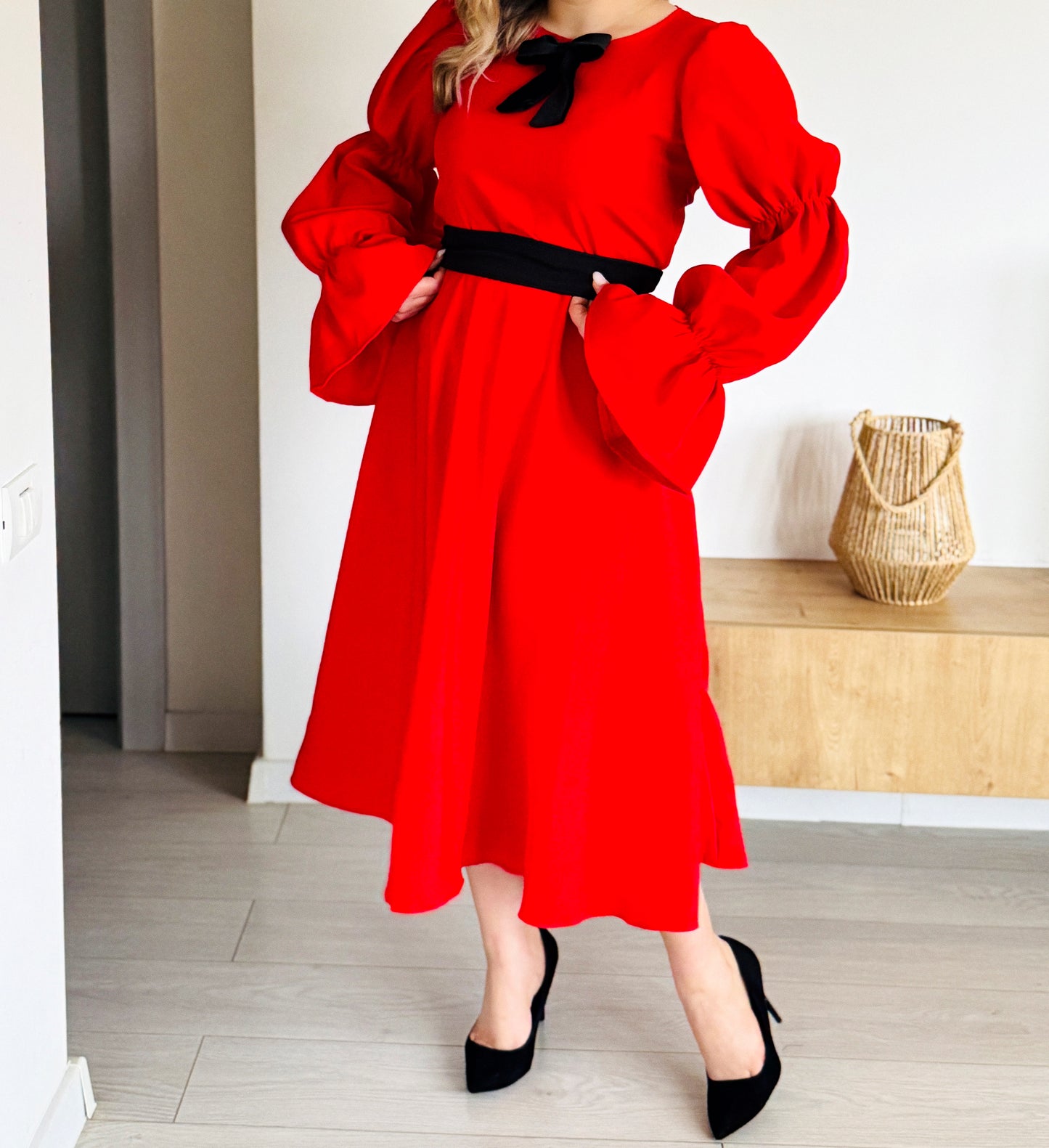 Rochie Midi din Stofă Barbi cu Mâneci Ample și Fundiță din Catifea