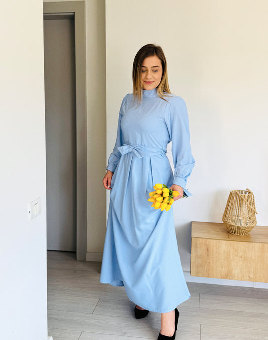 Rochie lungă bleu cu cordon și mâneci lungi