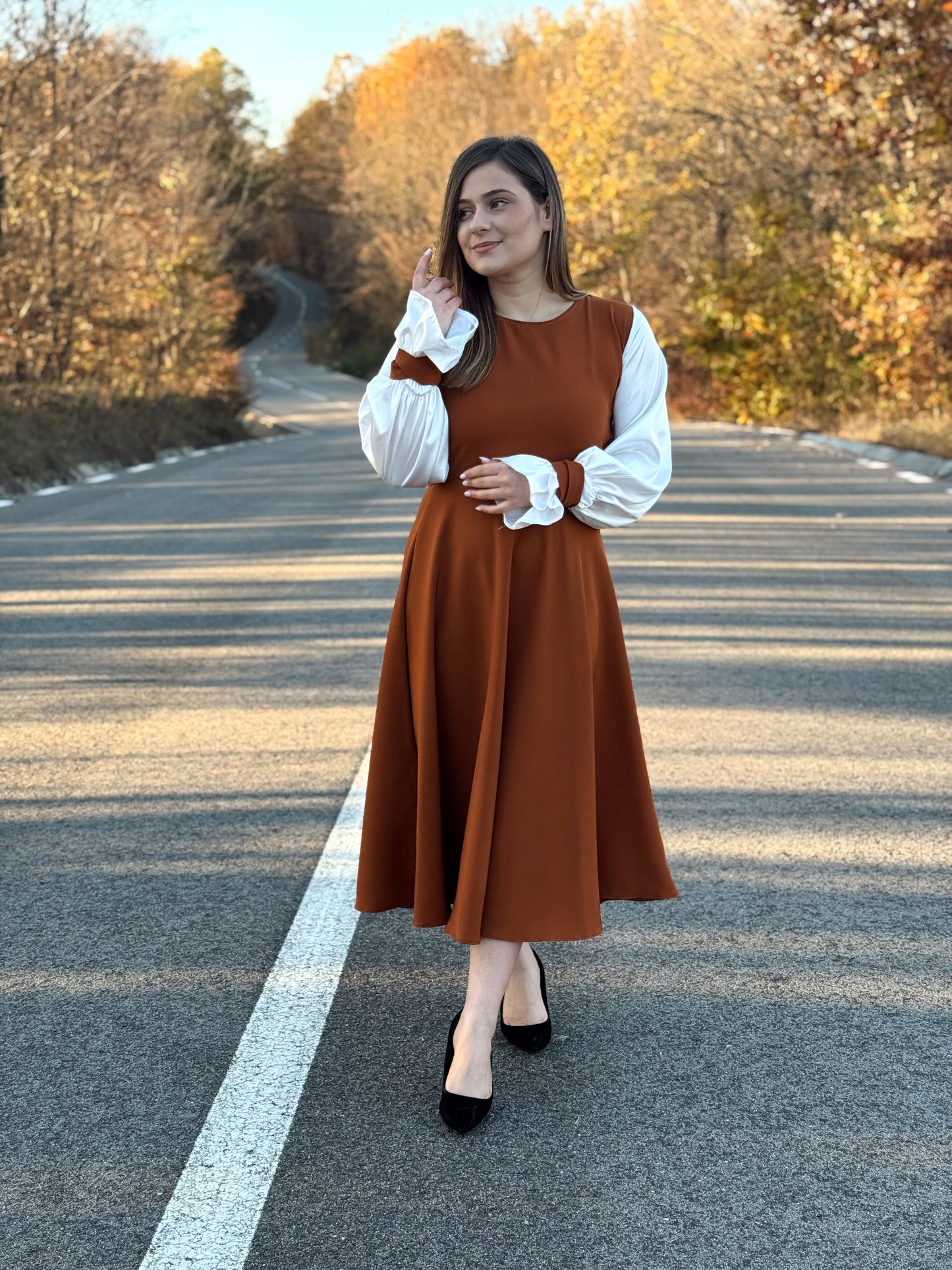 Rochie Midi din Stofă cu Mâneci din Satin