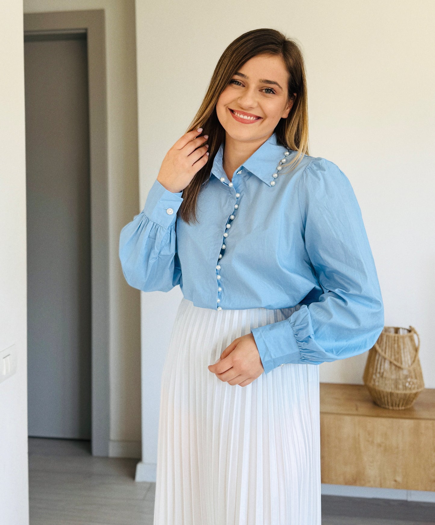Cămașă cu nasturi decorați cu perle
