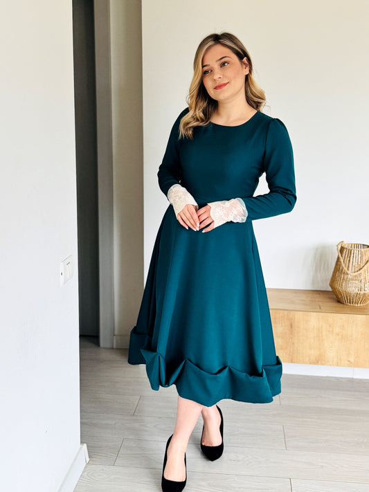 Rochie Midi Emerald cu Mâneci din Dantelă
