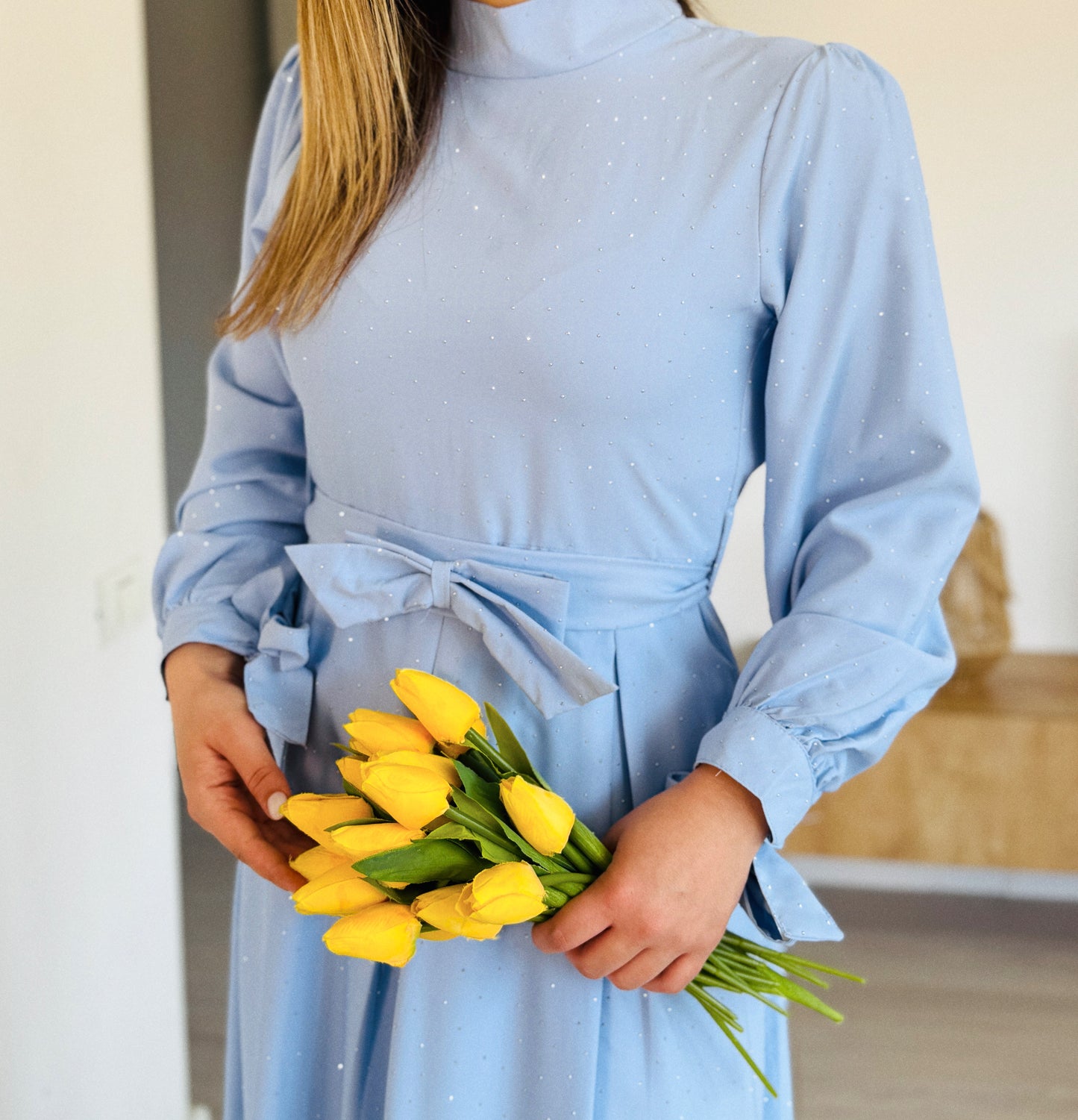 Rochie lungă bleu cu cordon și mâneci lungi