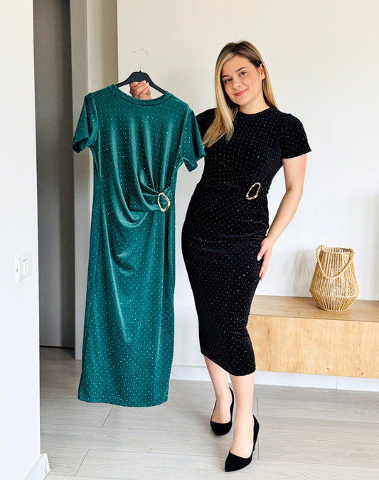 Rochie Midi cu Strălucire Fină și Cataramă Decorativă