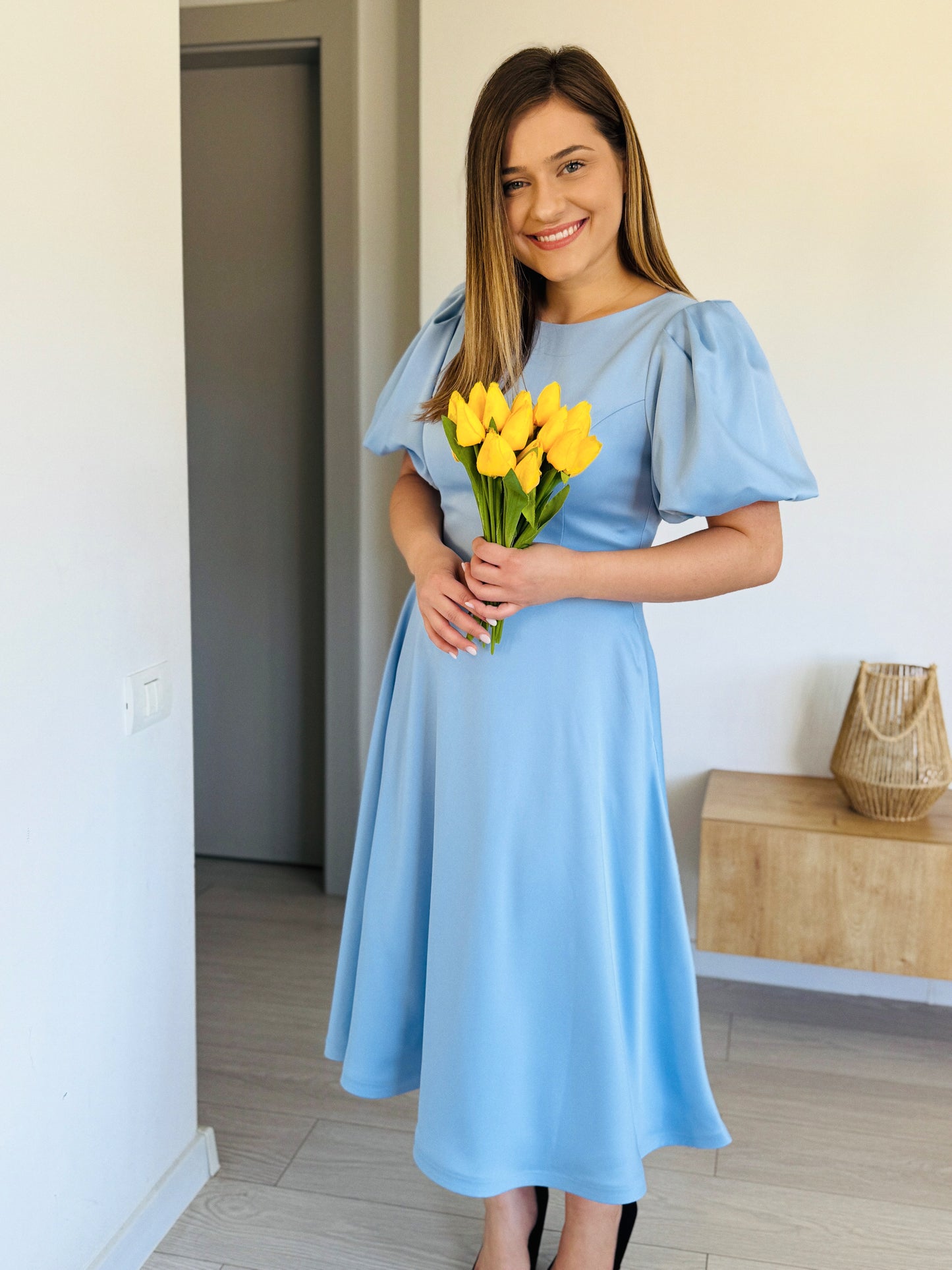 Rochie elegantă cu mâneci bufante