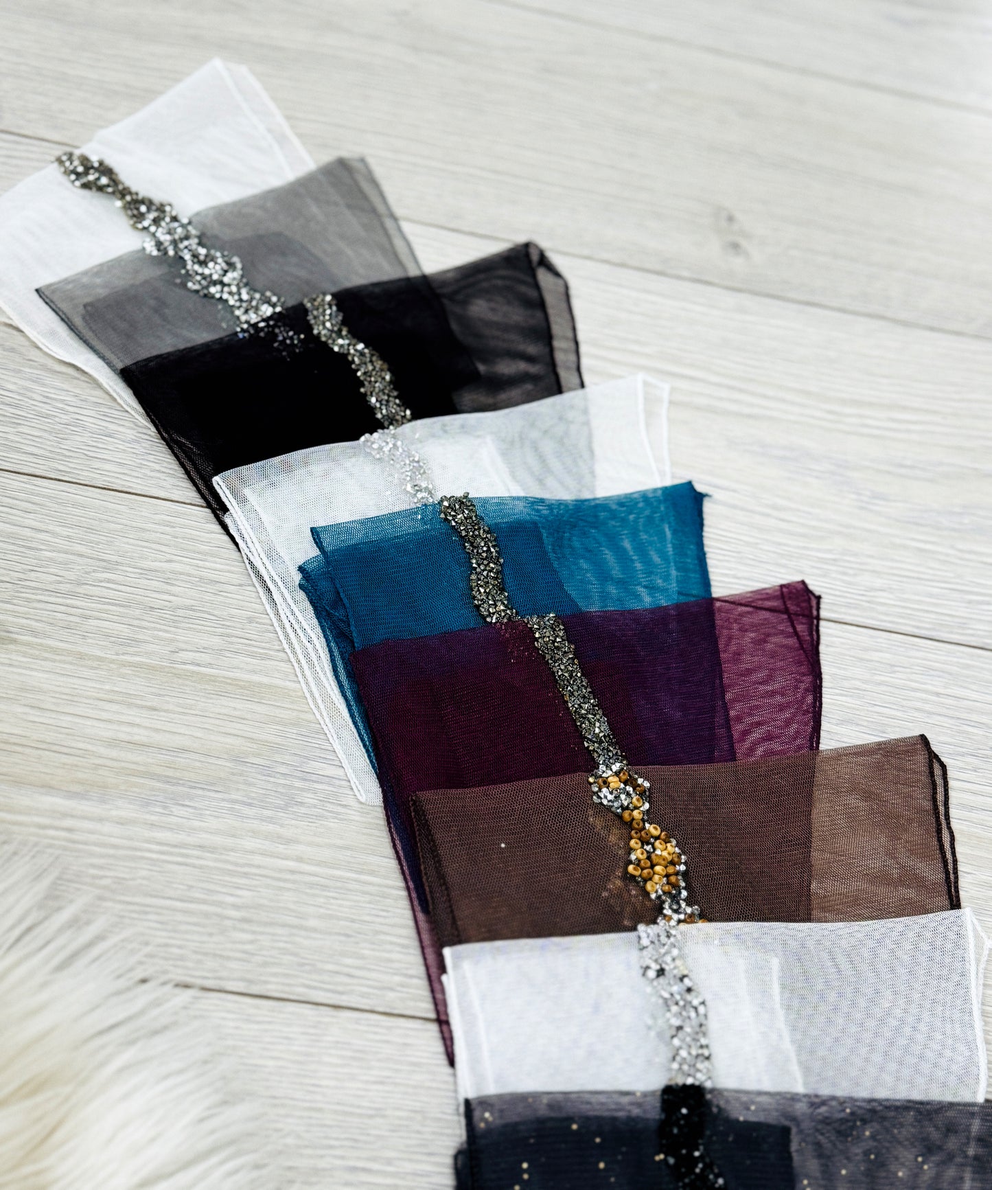 Batic din Tulle cu Accesoriu