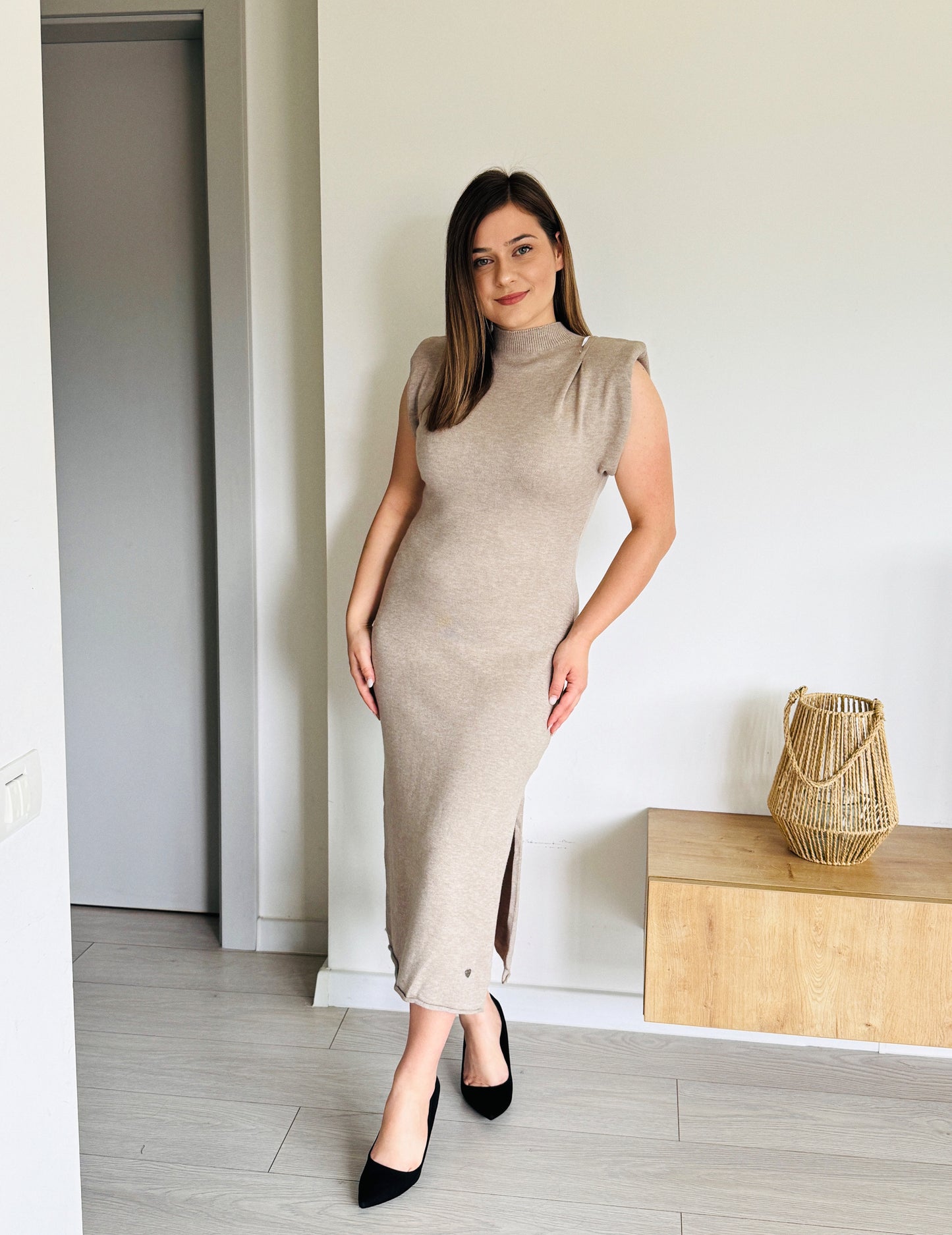 Rochie tricotată fără mâneci