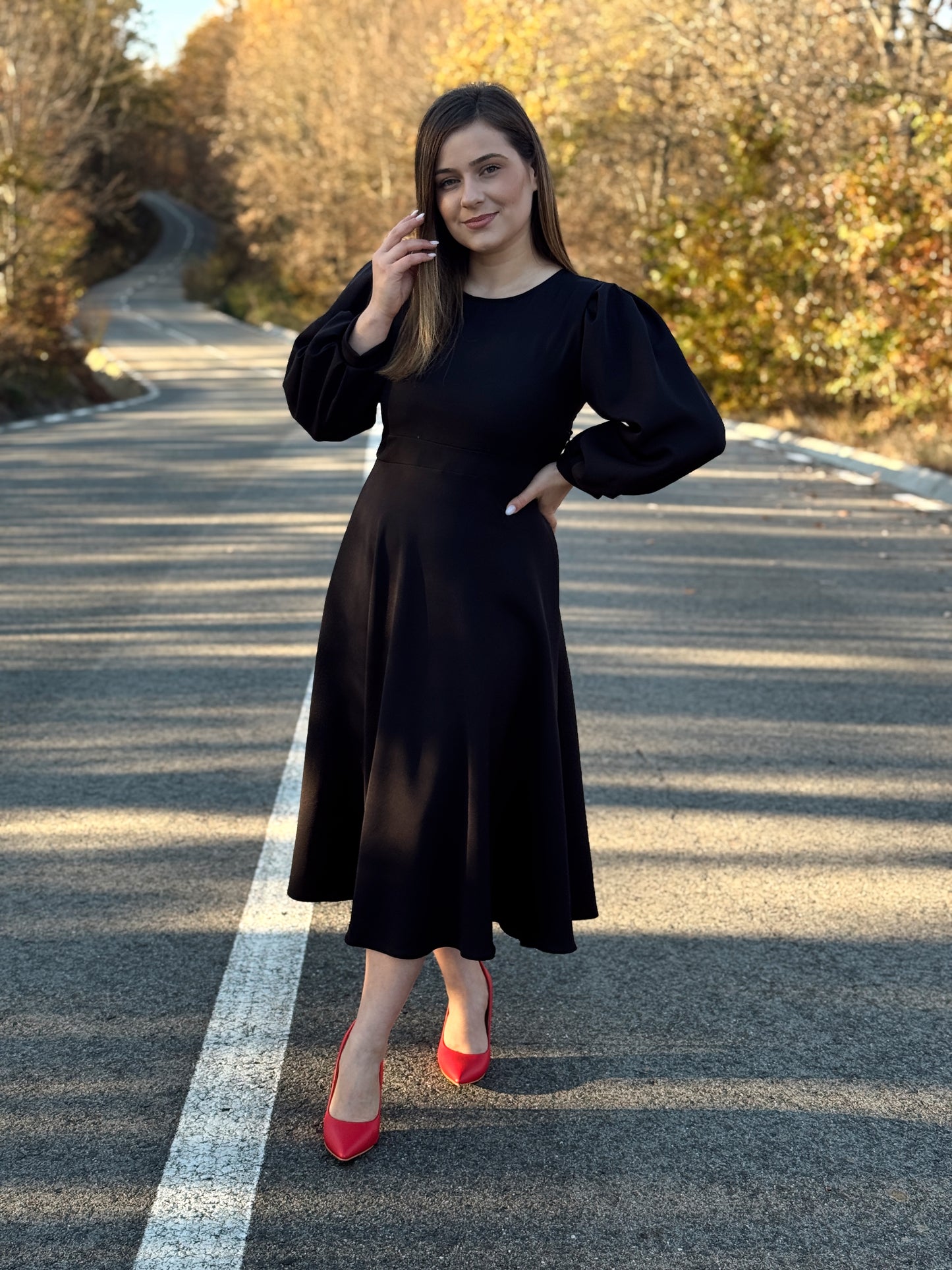 Rochie Midi Elegantă din Stofă Barbi – Negru Clasic