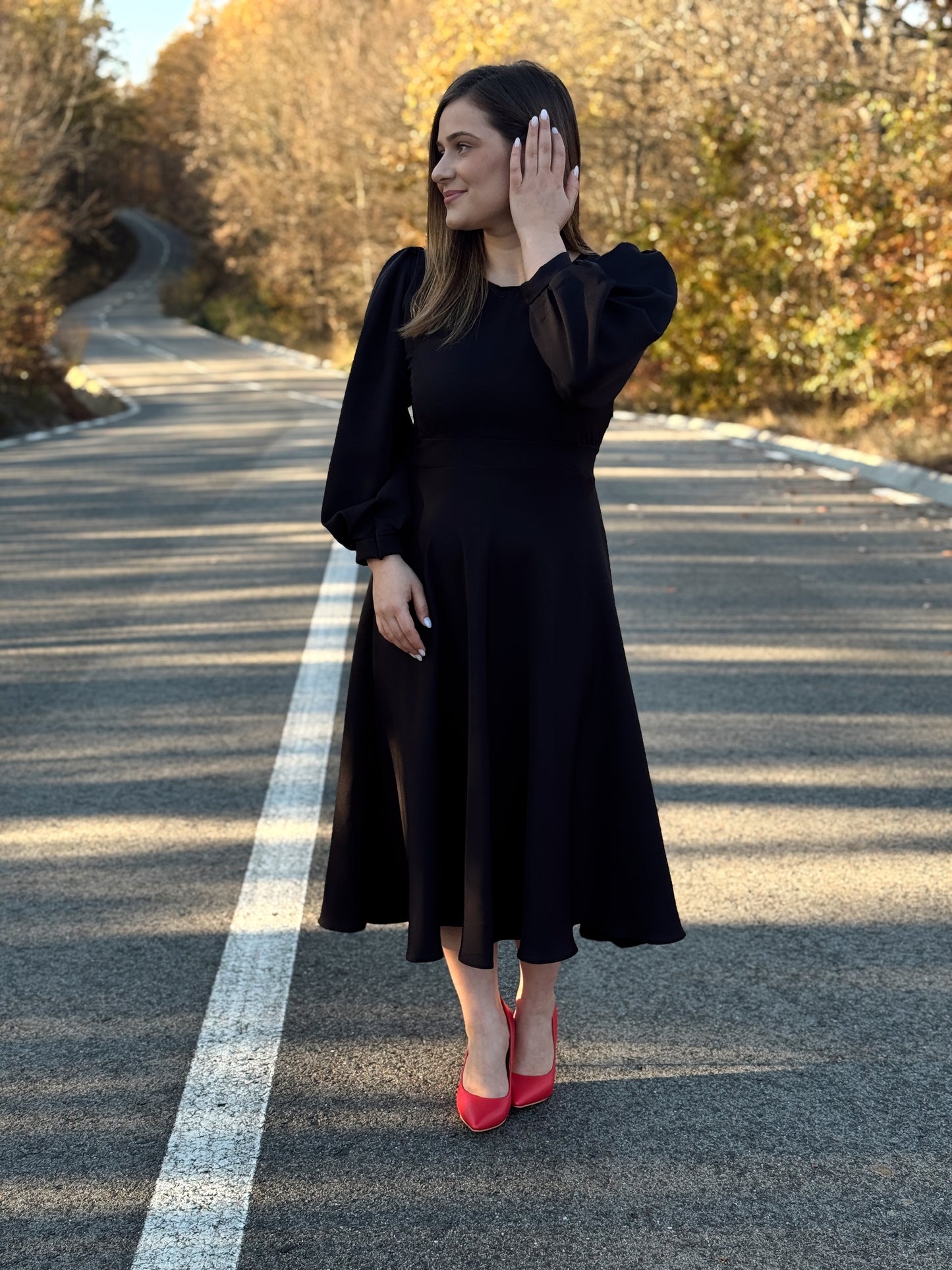 Rochie Midi Elegantă din Stofă Barbi – Negru Clasic