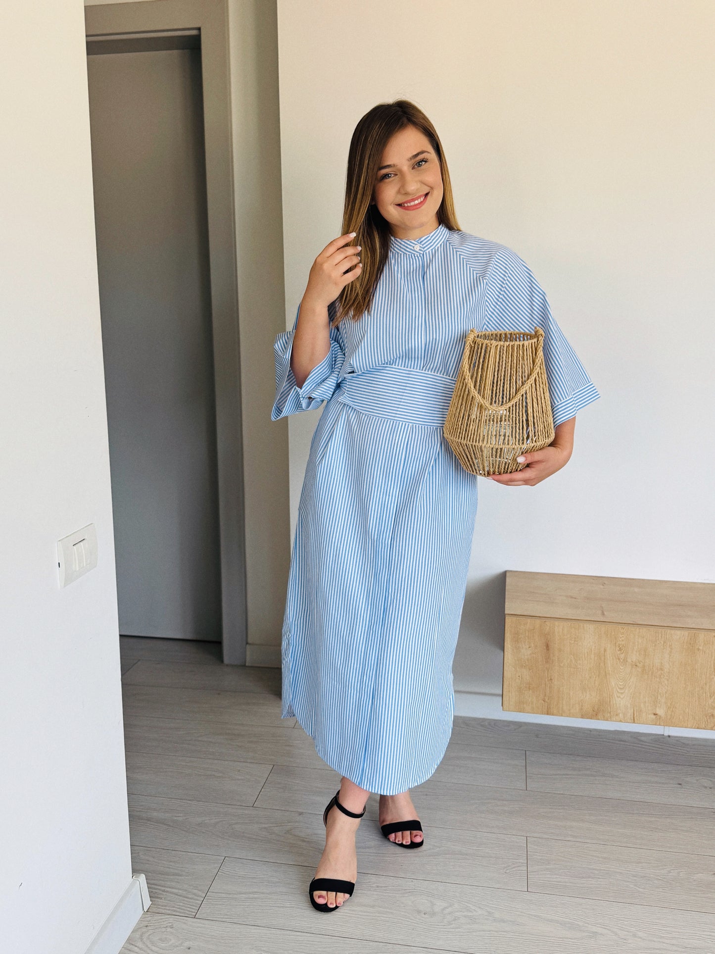 Rochie în dungi cu cordon lat