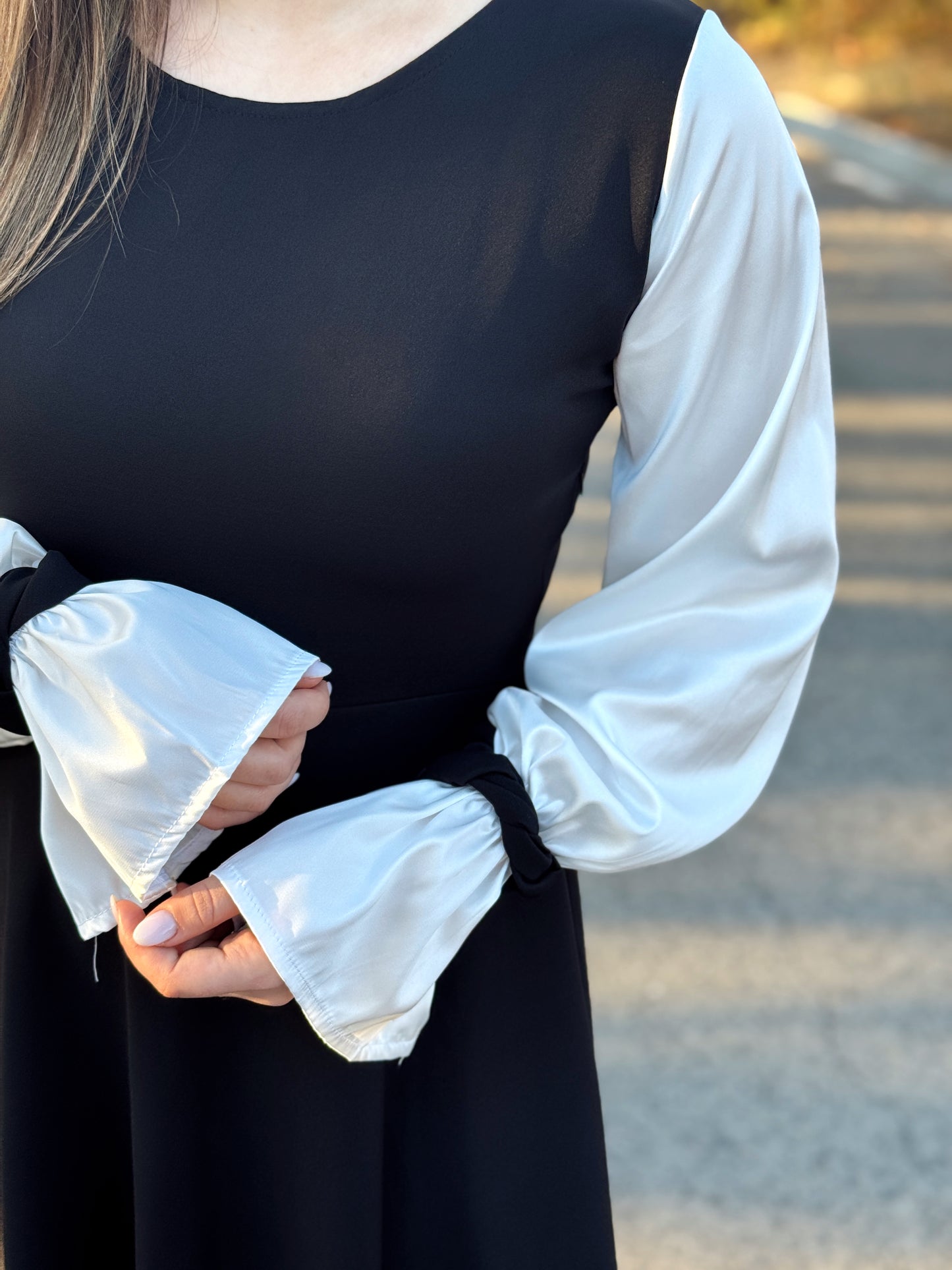 Rochie Midi din Stofă cu Mâneci din Satin