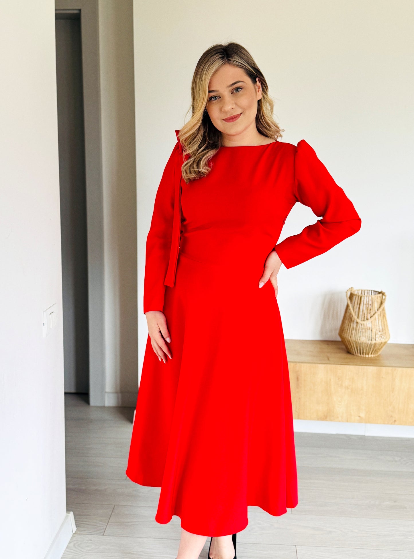 Rochie Midi Roșie din Stofă Barbi cu Detaliu Fundiță pe Umăr