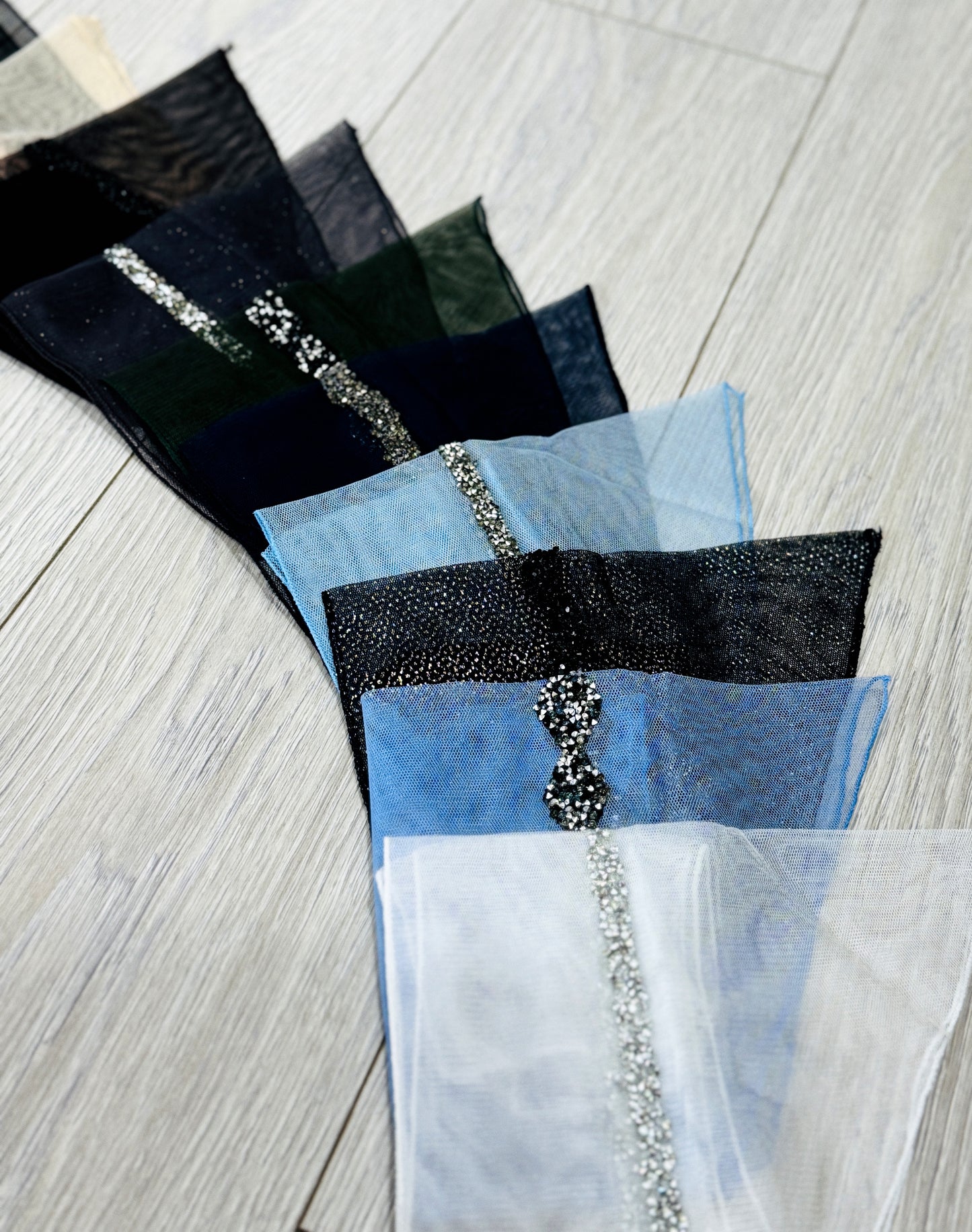 Batic din Tulle cu Accesoriu